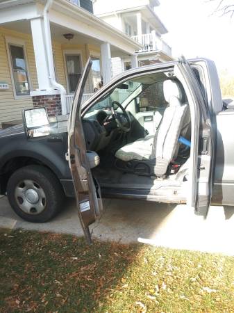 2006 F150 Extended Cab w/8' bed - cars & trucks - by owner - vehicle... for sale in Racine, WI – photo 3