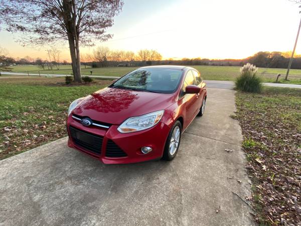 2012 Ford Focus SE hatchback - cars & trucks - by owner - vehicle... for sale in Fort Mill, NC – photo 9