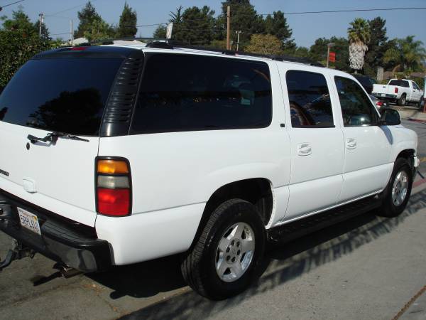 2006 CHEVY SUBURBAN 1500 4X4 LOADED ONE OWNER - cars & trucks - by... for sale in Santa Cruz, CA – photo 6