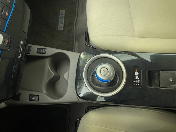 2012 Nissan LEAF SV Hatchback 4D hatchback Silver - FINANCE ONLINE -... for sale in Chaska, MN – photo 24