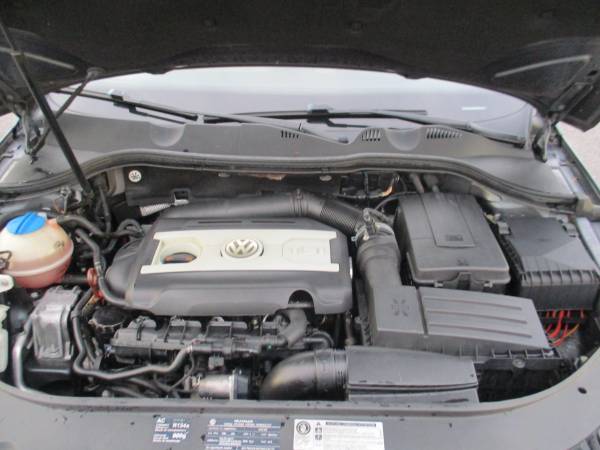 2010 VW Passat Komfort **Hot Deal/Sunroof/Low miles & Clean Title**... for sale in Roanoke, VA – photo 21