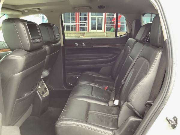 3rd Row! 2010 Lincoln MKT! AWD! Sharp! Loaded! No Accidents! - cars... for sale in Ortonville, MI – photo 15
