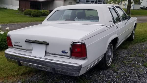 1989 Ford LTD Crown Victoria LX for sale in Duncansville, PA – photo 2