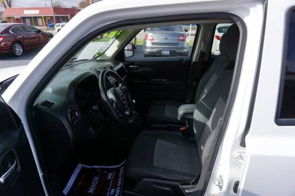 2012 JEEP PATRIOT LATITUDE ** CLEAN CARFAX * SUPER NICE * WARRANTY... for sale in Louisville, KY – photo 10