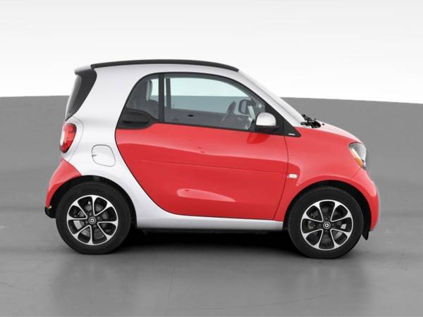 2017 smart fortwo Passion Hatchback Coupe 2D coupe Red - FINANCE -... for sale in Madison, WI – photo 13