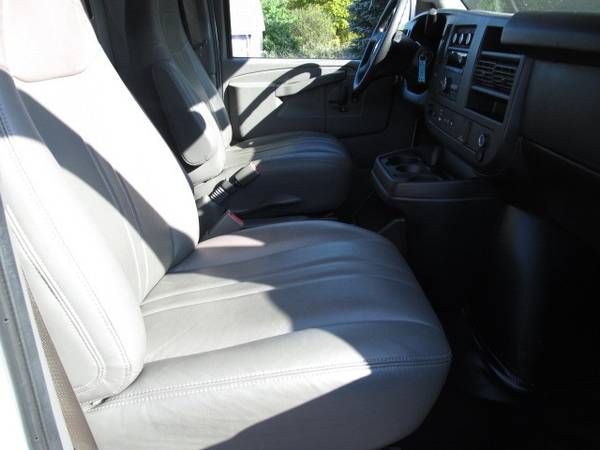 2018 Chevrolet Express 2500 Cargo for sale in Spencerport, NY – photo 12