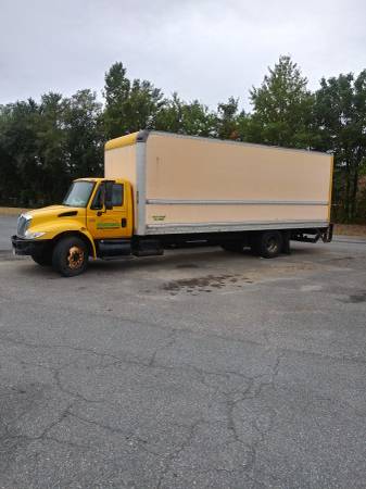 2006 International 4300 box truck for sale in LANHAM, District Of Columbia