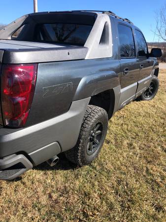 2003 Chevy Avalanche LT 4x4 for sale in Lone Jack, MO – photo 6