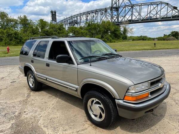 2000 Chevy Blazer 4x4 - Priced to sell - - by dealer for sale in burlington city, PA – photo 3