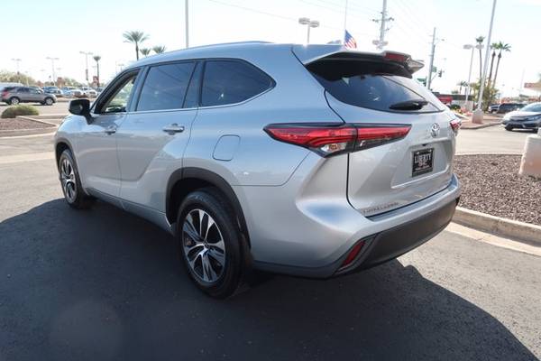 2020 Toyota Highlander XLE - First Time Buyer Programs! Ask Today! for sale in Peoria, AZ – photo 5