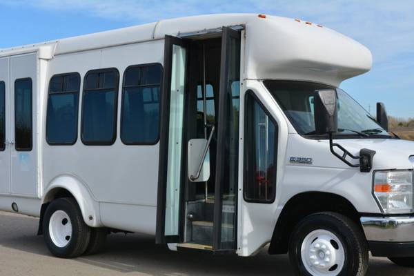 2012 Ford E-350 10 Passenger Paratransit Shuttle Bus - cars & trucks... for sale in Crystal Lake, IL – photo 18
