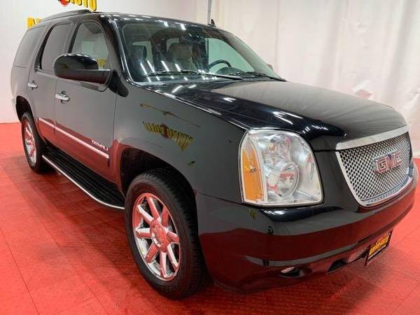 2014 GMC Yukon Denali AWD Denali 4dr SUV $1200 - cars & trucks - by... for sale in Temple Hills, District Of Columbia – photo 2