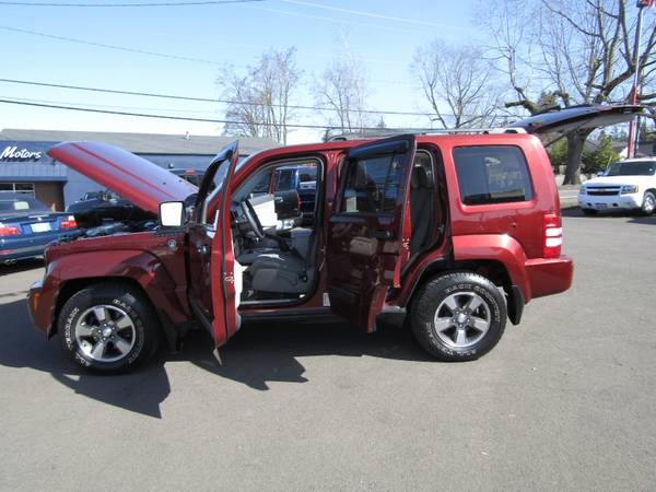 2008 Jeep Liberty 4X4 4dr Sport BURGANDY 1 OWNER 129K SO NICE ! for sale in Milwaukie, OR – photo 22