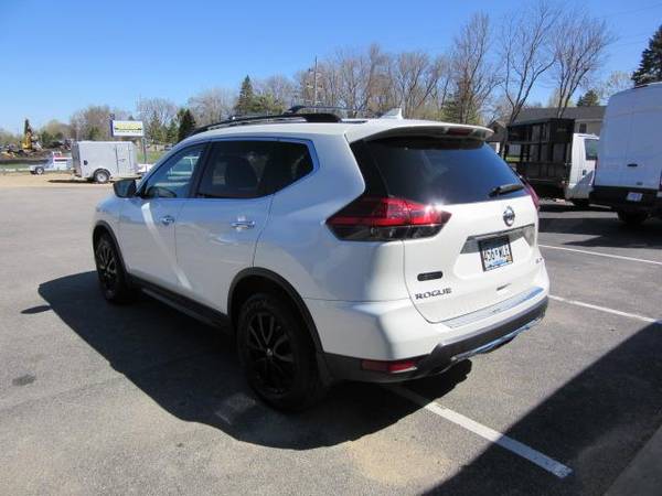 2017 Nissan Rogue SV Midnight Edition Edition - - by for sale in Other, IA – photo 5