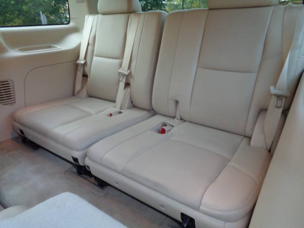 2007 Cadillac Escalade AWD Fully Loaded Very Clean for sale in Waynesboro, MD – photo 19