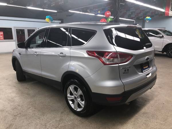 2016 Ford Escape SE - - by dealer - vehicle automotive for sale in Chicago, IL – photo 6