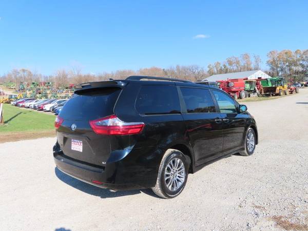 2020 Toyota Sienna XLE 20,824 Miles - $27,900 - cars & trucks - by... for sale in Colfax, NE – photo 5