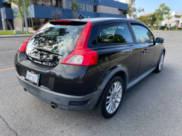 2010 Volvo C30 T5 Clean Title 15 Service Records 6 Speed Manual for sale in Irvine, CA – photo 11