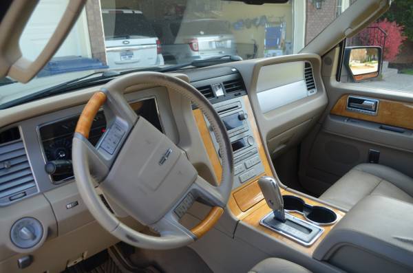 2008 Lincoln Navigator - cars & trucks - by owner - vehicle... for sale in Prospect, KY – photo 9