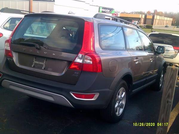 2009 Volvo XC70 4dr Wgn 3.2L - cars & trucks - by dealer - vehicle... for sale in WEBSTER, NY – photo 6