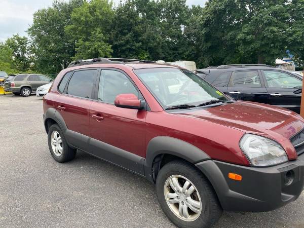 2006 Hyundai Tucson Limited 4dr SUV 4WD - cars & trucks - by dealer... for sale in Taunton , MA – photo 3