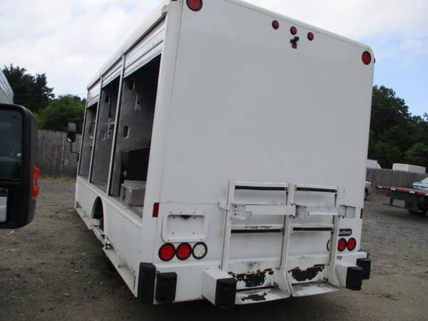 2012 Isuzu NPR HD 14 BEVERAGE TRUCK * ROLL UP SIDE DOORS - cars &... for sale in south amboy, WV – photo 5