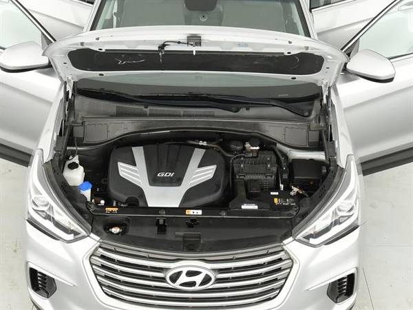 2018 Hyundai Santa Fe SE Sport Utility 4D suv Silver - FINANCE ONLINE for sale in Worcester, MA – photo 4
