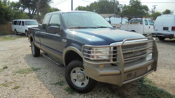 2005 Ford F-250 Lariat Extended Cab 4X4 6.8 V-10 - cars & trucks -... for sale in Lancaster, TX