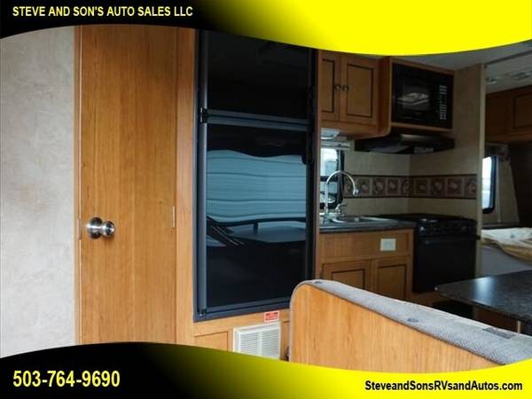 2012 Crossover R-Vision - - by dealer - vehicle for sale in Happy Valley, WA – photo 10
