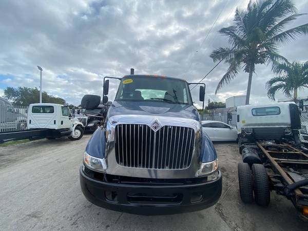 2005 INTERNATIONAL 8600 DAY CAB STOCK 1585 - cars & trucks - by... for sale in Miami, FL – photo 2