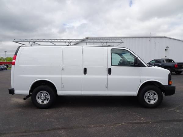 2015 Chevrolet Express Cargo Van 2500 for sale in Mauston, WI – photo 20