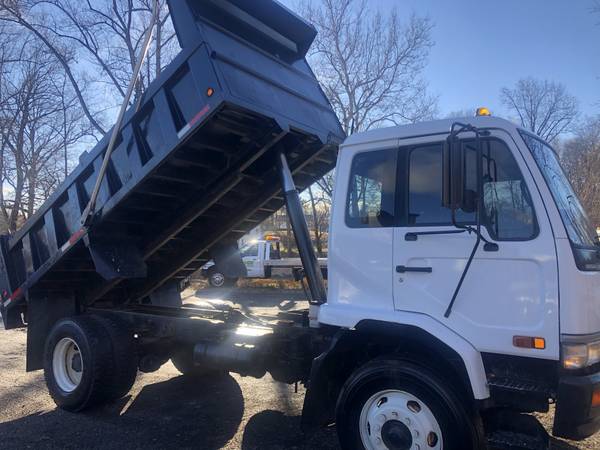 2000 Nissan ud 3300 dump for sale in NY, NY – photo 9