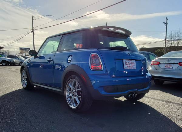 NEW ARRIVAL: Test Drive This Vivid Blue 2009 Mini Cooper S for sale in Fortuna, CA – photo 10