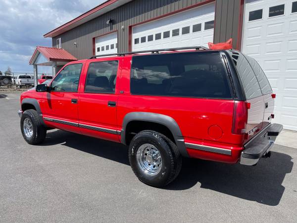1-OWNER 1996 GMC Suburban 2500 4WD LOW MILES 95, 140 WOW ! - cars & for sale in Airway Heights, MT – photo 4