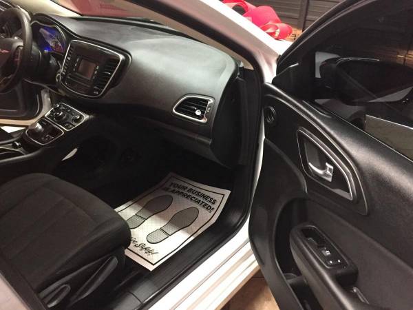 2015 Chrysler 200 Limited 4dr Sedan EVERY ONE GET APPROVED 0 DOWN -... for sale in Hamtramck, MI – photo 12