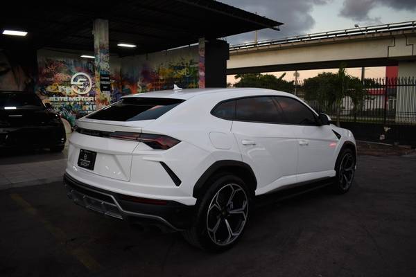 2019 Lamborghini Urus Base AWD 4dr SUV SUV - cars & trucks - by... for sale in Miami, NY – photo 7