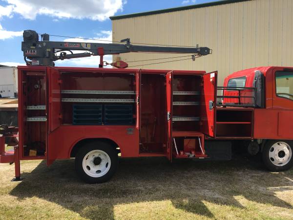 COMMERCIAL TRUCKS!! 2016 Isuzu NQR 11' Service Body- 3,200lb 16' Crane for sale in Palmetto, VA – photo 5