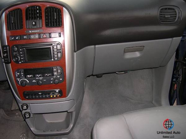 2005 Chrysler Town & Country Limited Cheap! only 2950 - cars & for sale in Larksville, PA – photo 17
