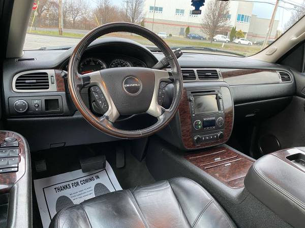 2008 GMC YUKON XL DENALI - cars & trucks - by owner - vehicle... for sale in Trumbull, NY – photo 17