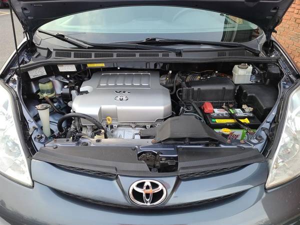2010 Toyota Sienna 5dr 7-Pass Van LE (TOP RATED DEALER AWARD 2018... for sale in Waterbury, CT – photo 11