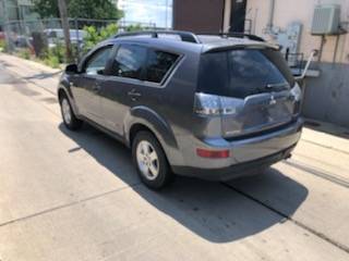 2008 MITSUBISHI OUTLANDER EXTRA CLEAN LOOKS AND DRIVES LIKE NEW for sale in Chicago, IL – photo 9