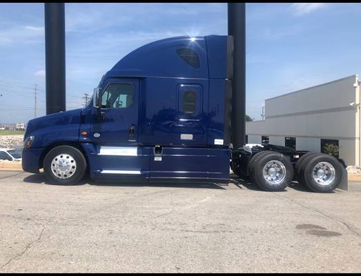 🤑2016 Freightliner Cascadia with Comfort Pro APU 🤑 for sale in TAMPA, FL – photo 6