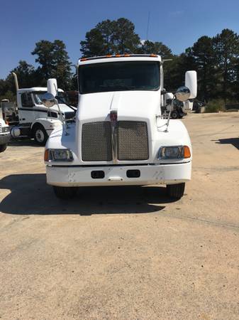 Single Axle Day Cab - cars & trucks - by dealer - vehicle automotive... for sale in Cullman, KY – photo 2