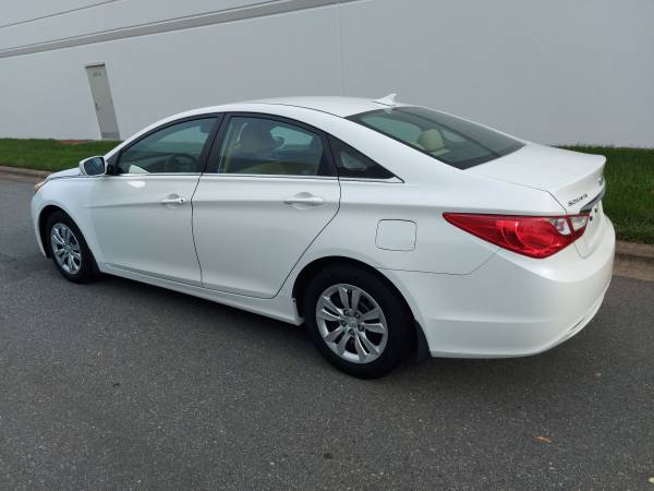 2011 hyundai sonata - cars & trucks - by owner - vehicle automotive... for sale in Charlotte, NC – photo 7