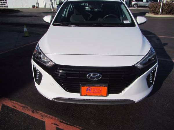 2018 Hyundai Ioniq Hybrid SEL - cars & trucks - by dealer - vehicle... for sale in Boise, ID – photo 3