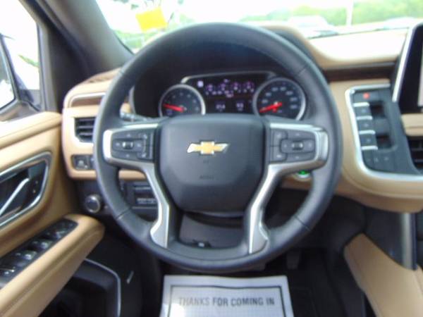 2021 Chevrolet Suburban V8 ( Mileage: 5, 344! - - by for sale in Devine, TX – photo 22