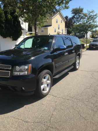 2008 Chevy suburban LTZ LEATHER SUN ROOF TV DVD 149K MILES for sale in Ozone Park, NY