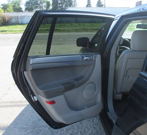LOOK!*2006 CHRYSLER PACIFICA*LEATHER*LOADED*RUNS GREAT*CLEAN!! for sale in Waterford, MI – photo 14