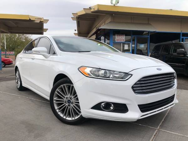2013 *Ford* *Fusion* *4dr Sedan SE FWD* White - cars & trucks - by... for sale in Scottsdale, AZ – photo 2