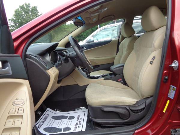 2013 HYUNDAI SONATA ( VERY CLEAN ) - cars & trucks - by dealer -... for sale in Upperville, VA – photo 7
